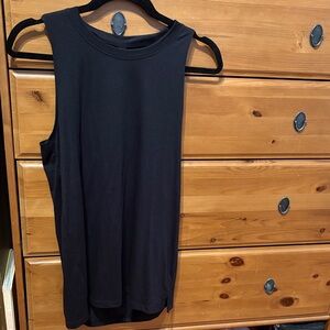 Onzie Black Sleeveless Women's Top with Braided Back